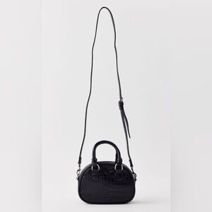 Elegant Black Handbag - Kimchi Blue